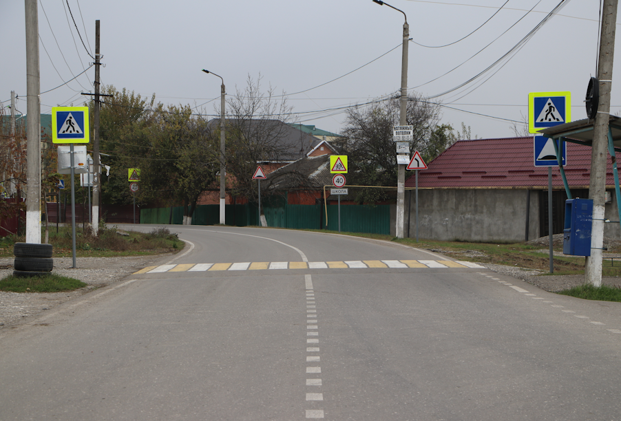 В Грозном в рамках нацпроекта «Безопасные качественные дороги» отремонтировали улицу, ведущую к школе № 29